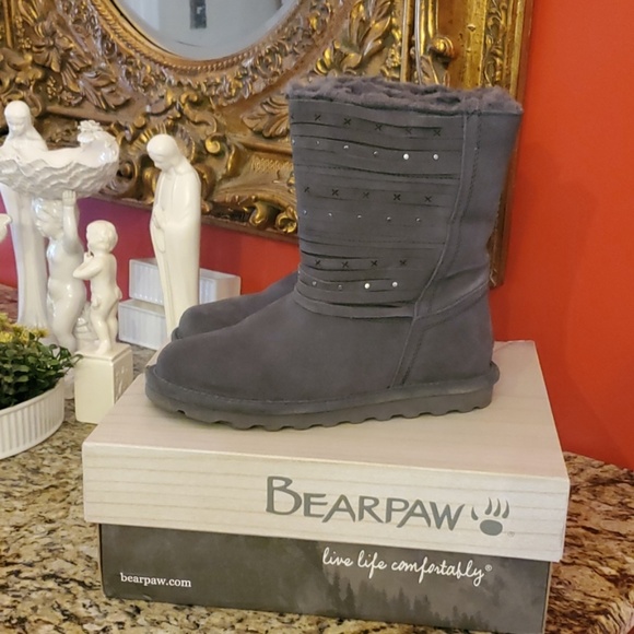 nearest red wing boot store